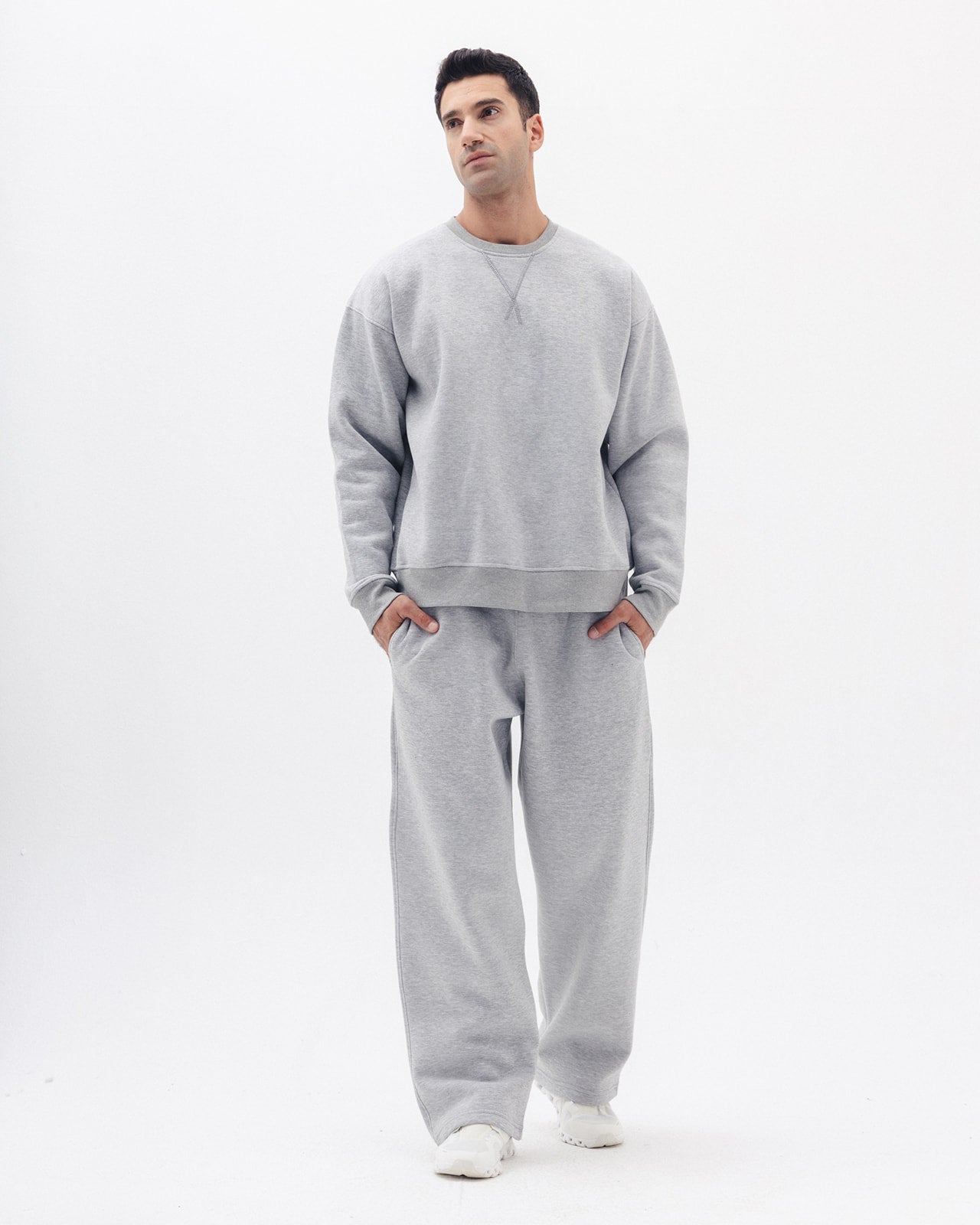 Blank Crewneck in light grey