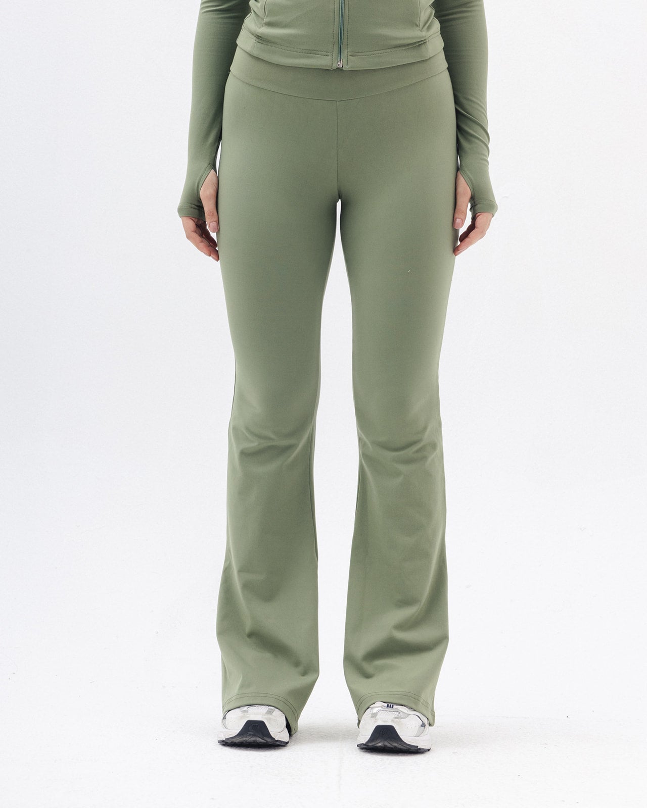 Shaping Yoga Pants In Sage Green