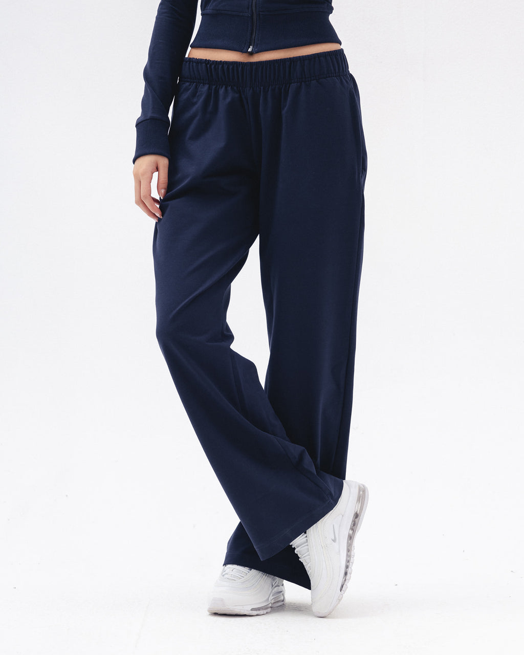 Low Rise Sweatpants In Navy Blue
