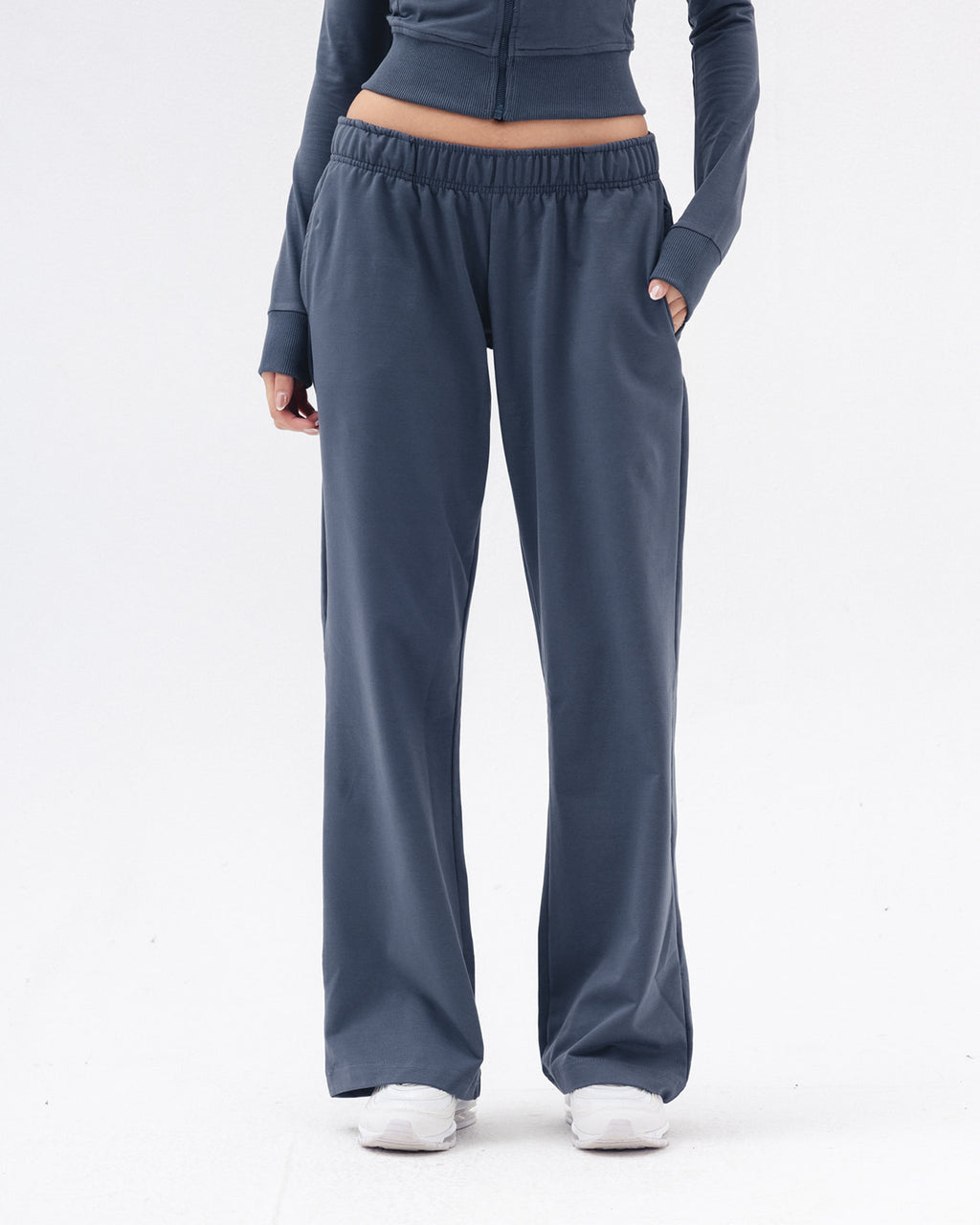 Low Rise Sweatpants In Grey