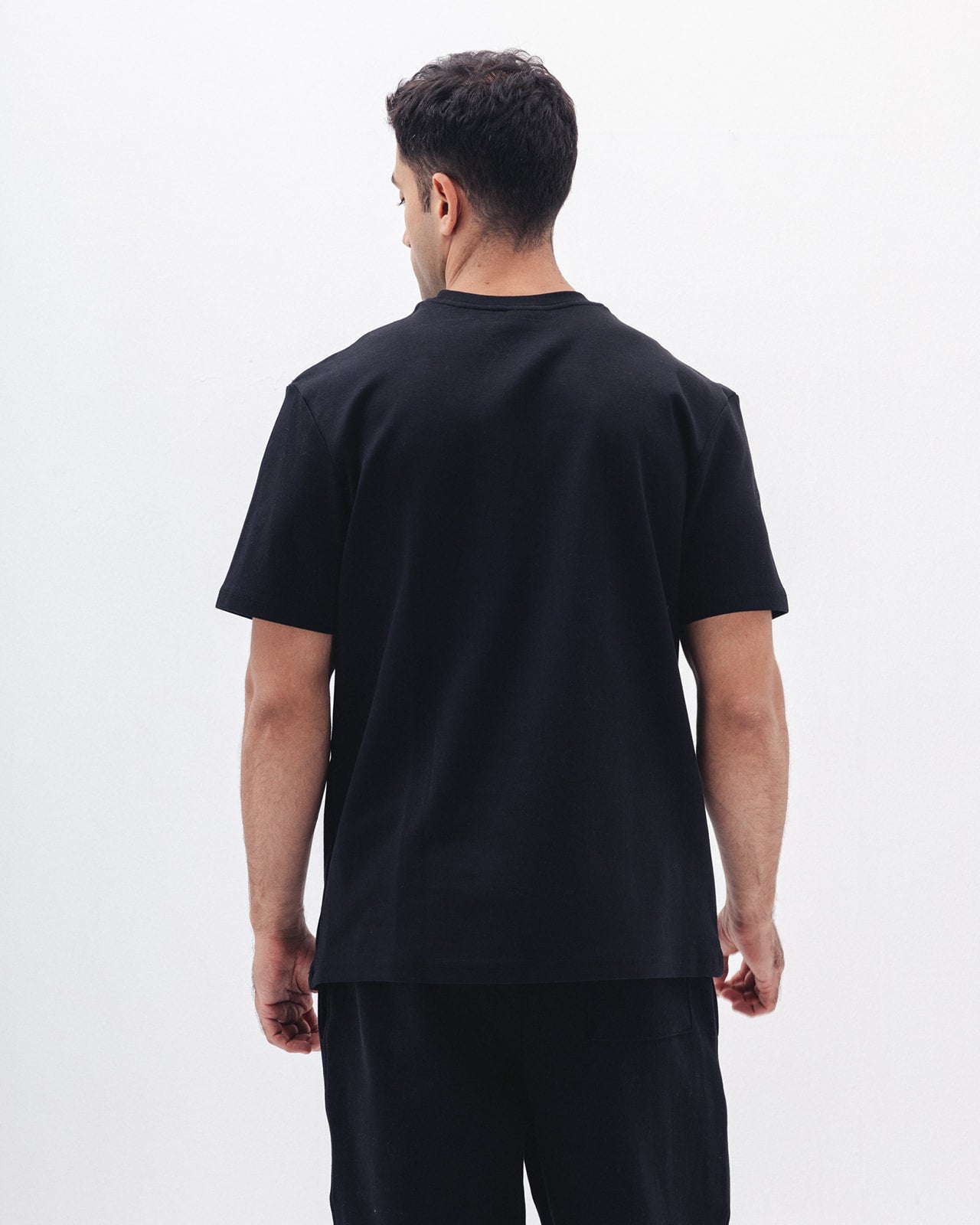 Regular Fit T-Shirt In Black
