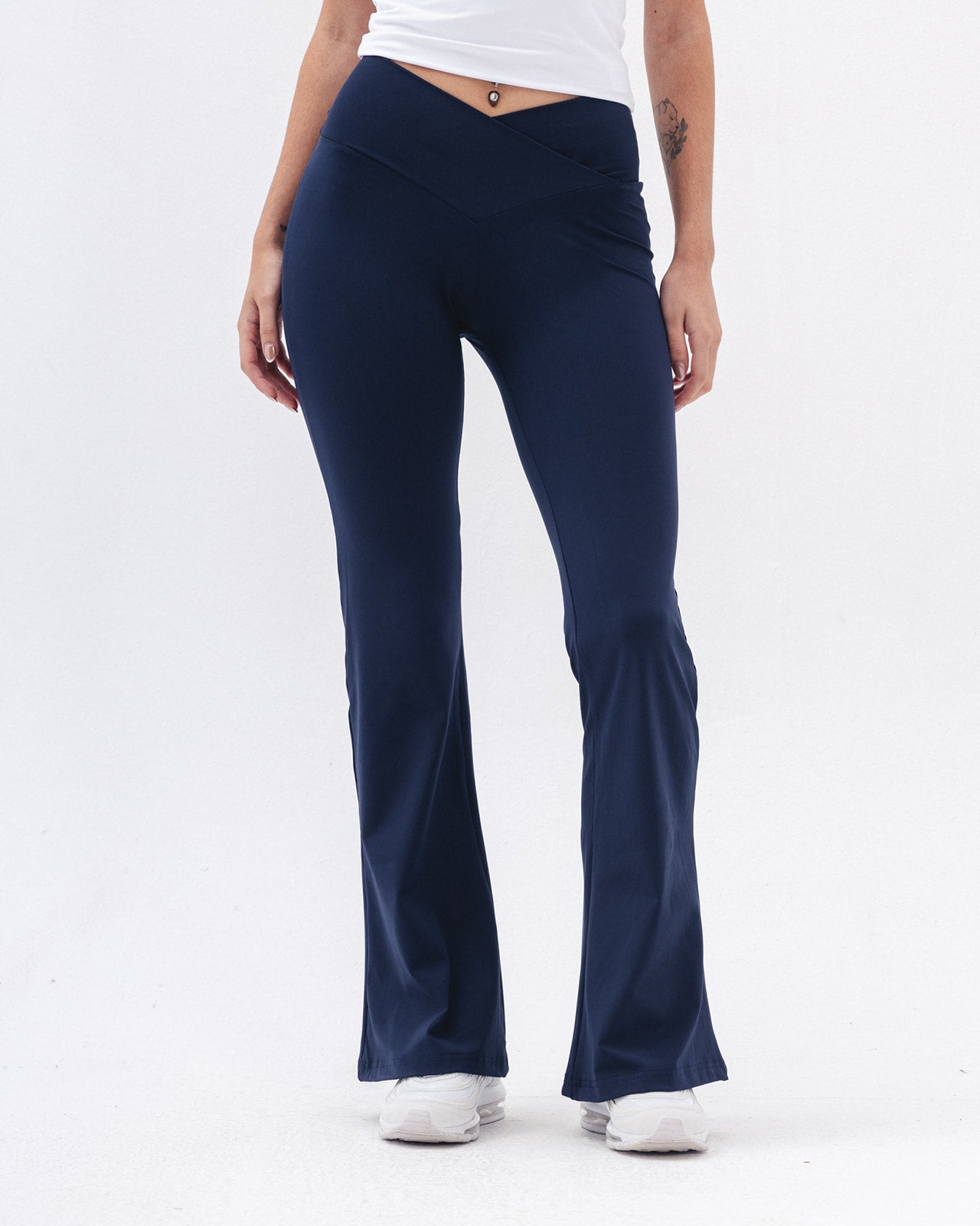 Crossed Waist Yoga Pants In Navy Blue