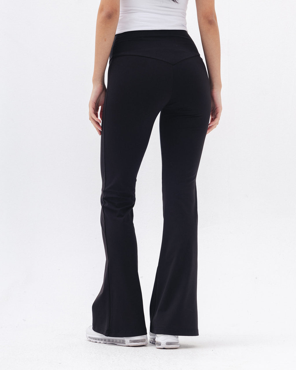 Crossed Waist Yoga Pants In Black