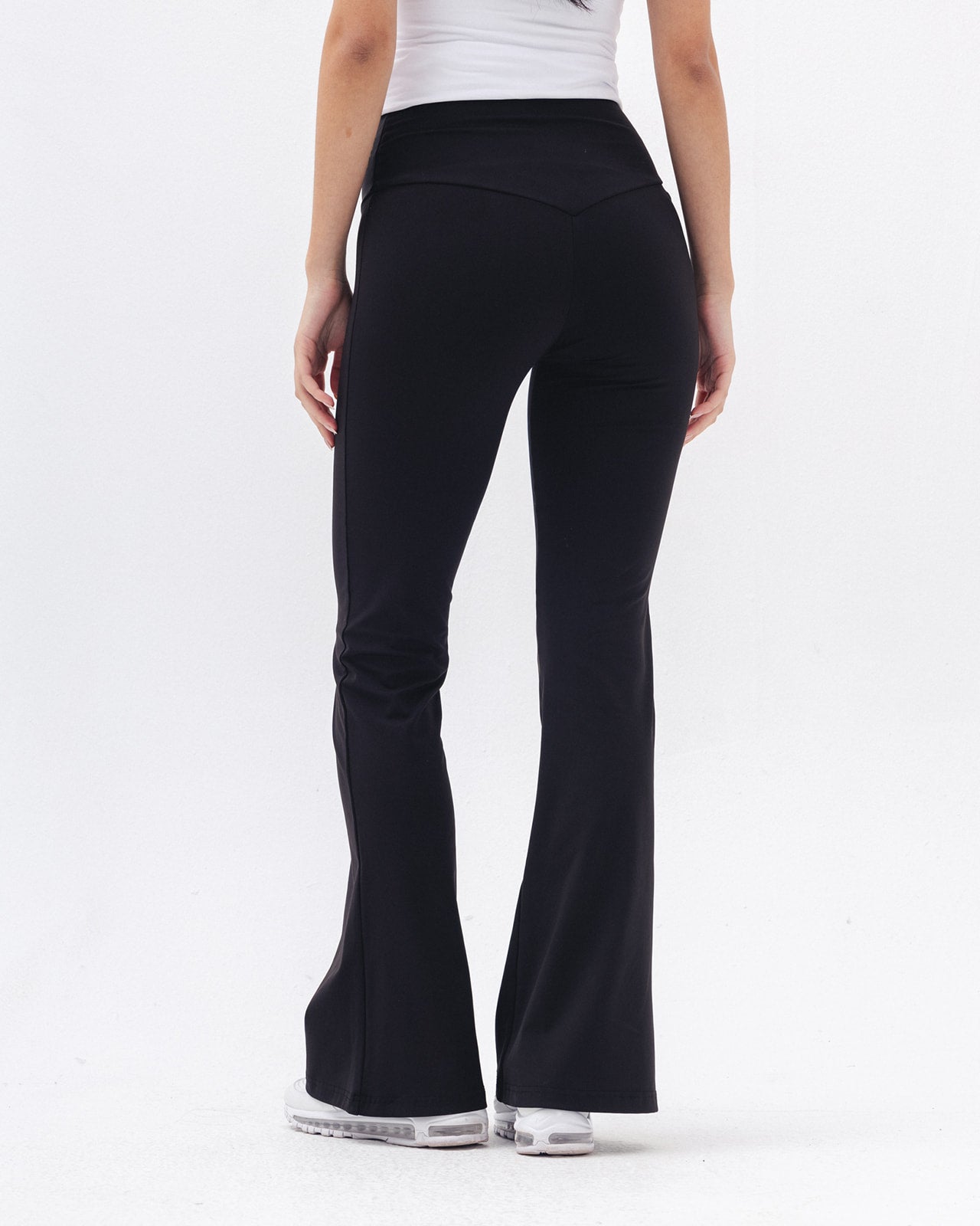 Crossed Waist Yoga Pants In Black