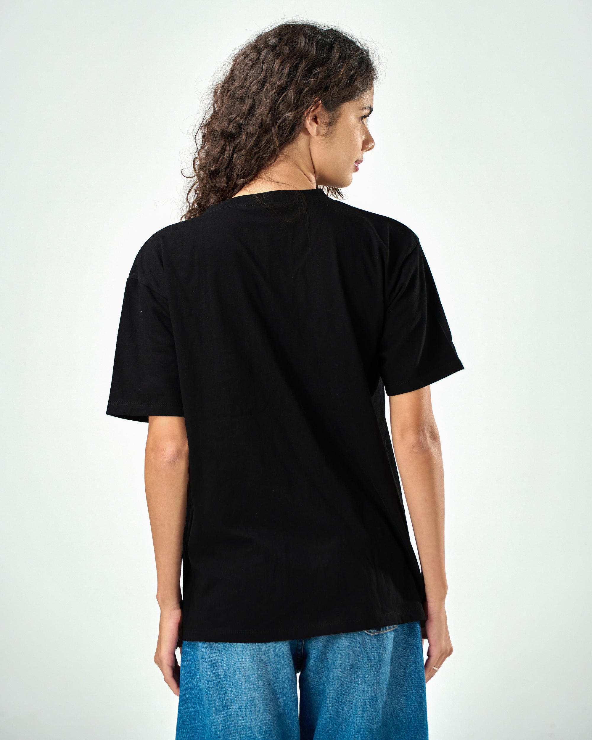 Unisex Regular Fit T-Shirt In Black