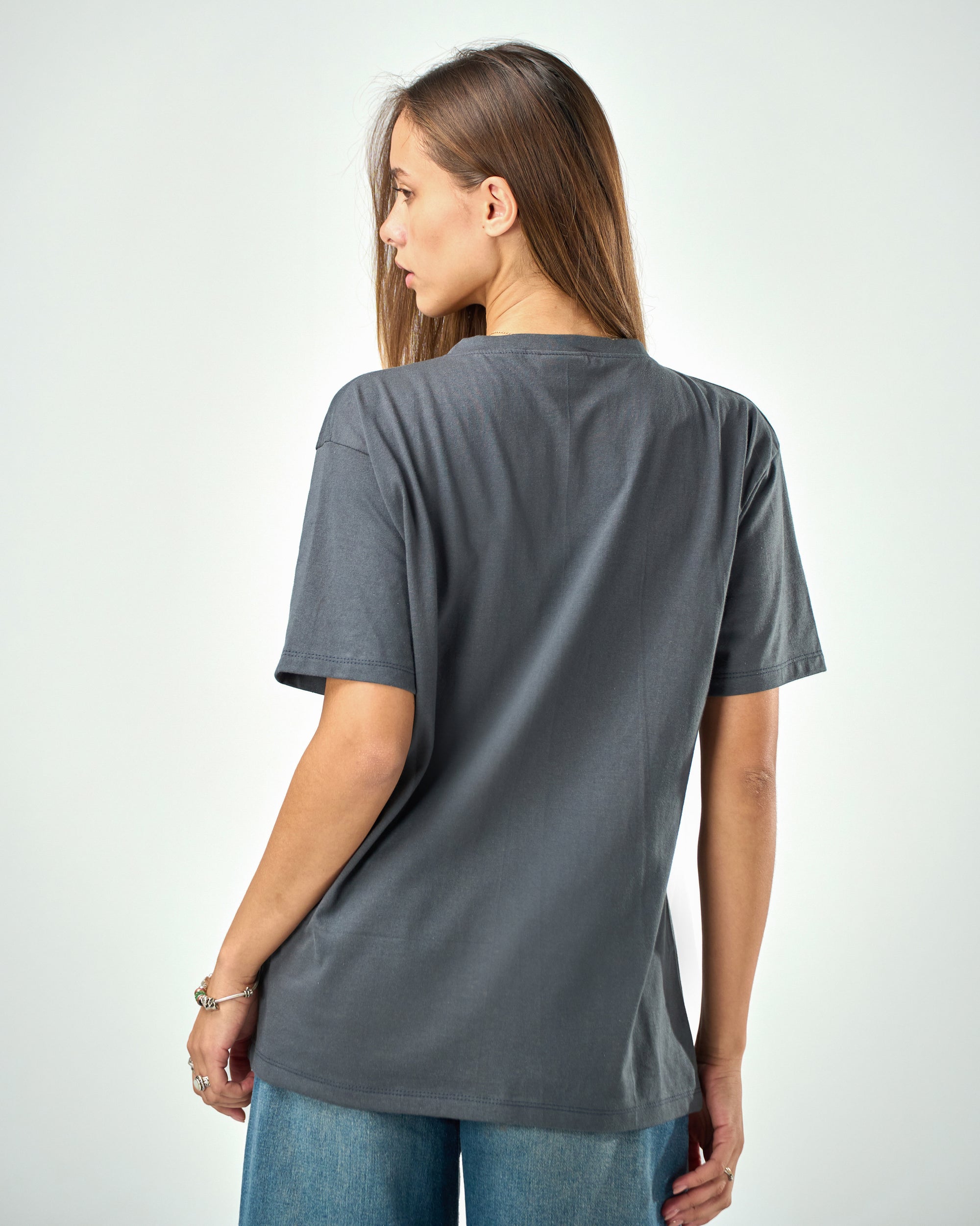 Unisex Regular Fit T-Shirt In Charcoal Grey