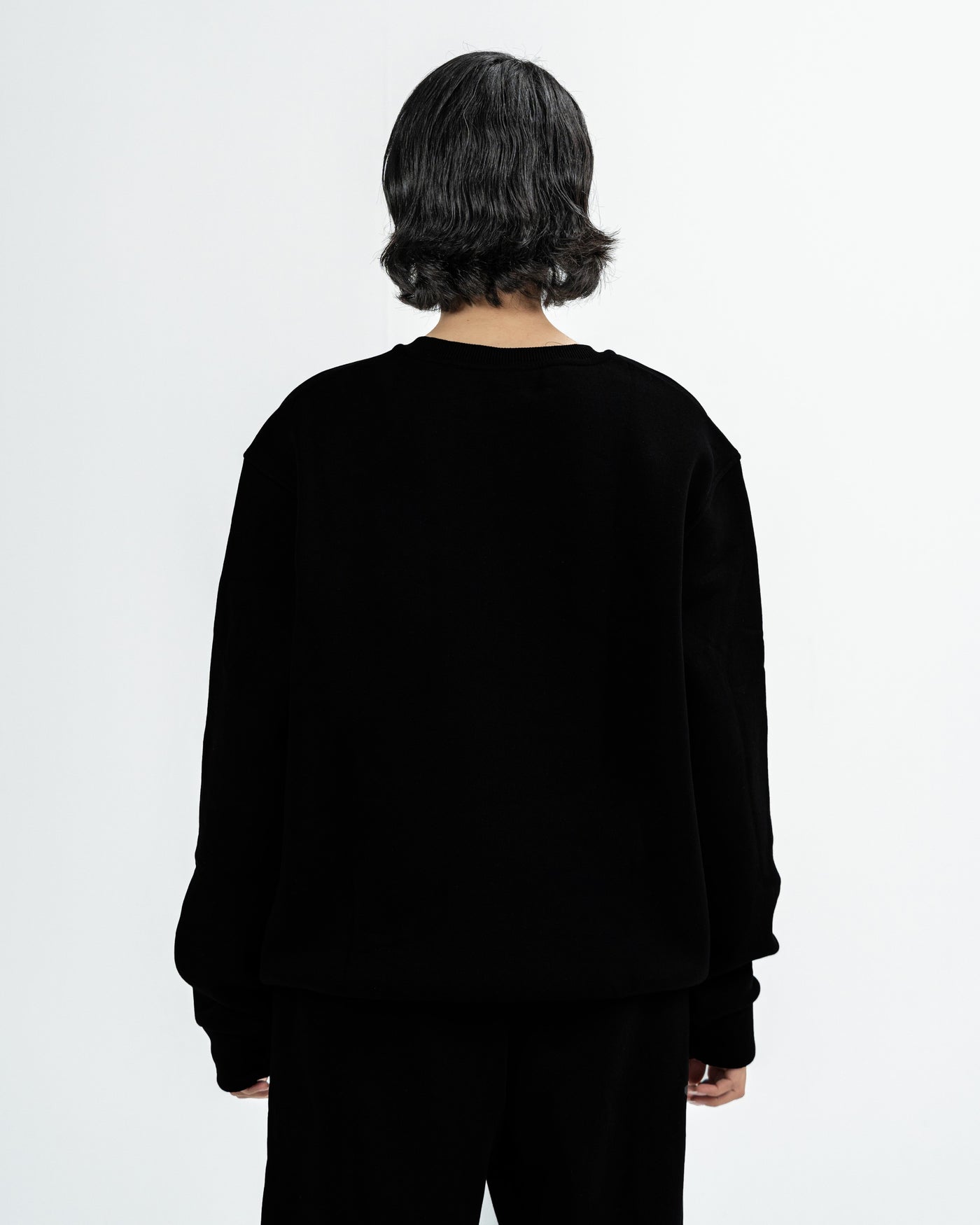 Blank Crewneck in black