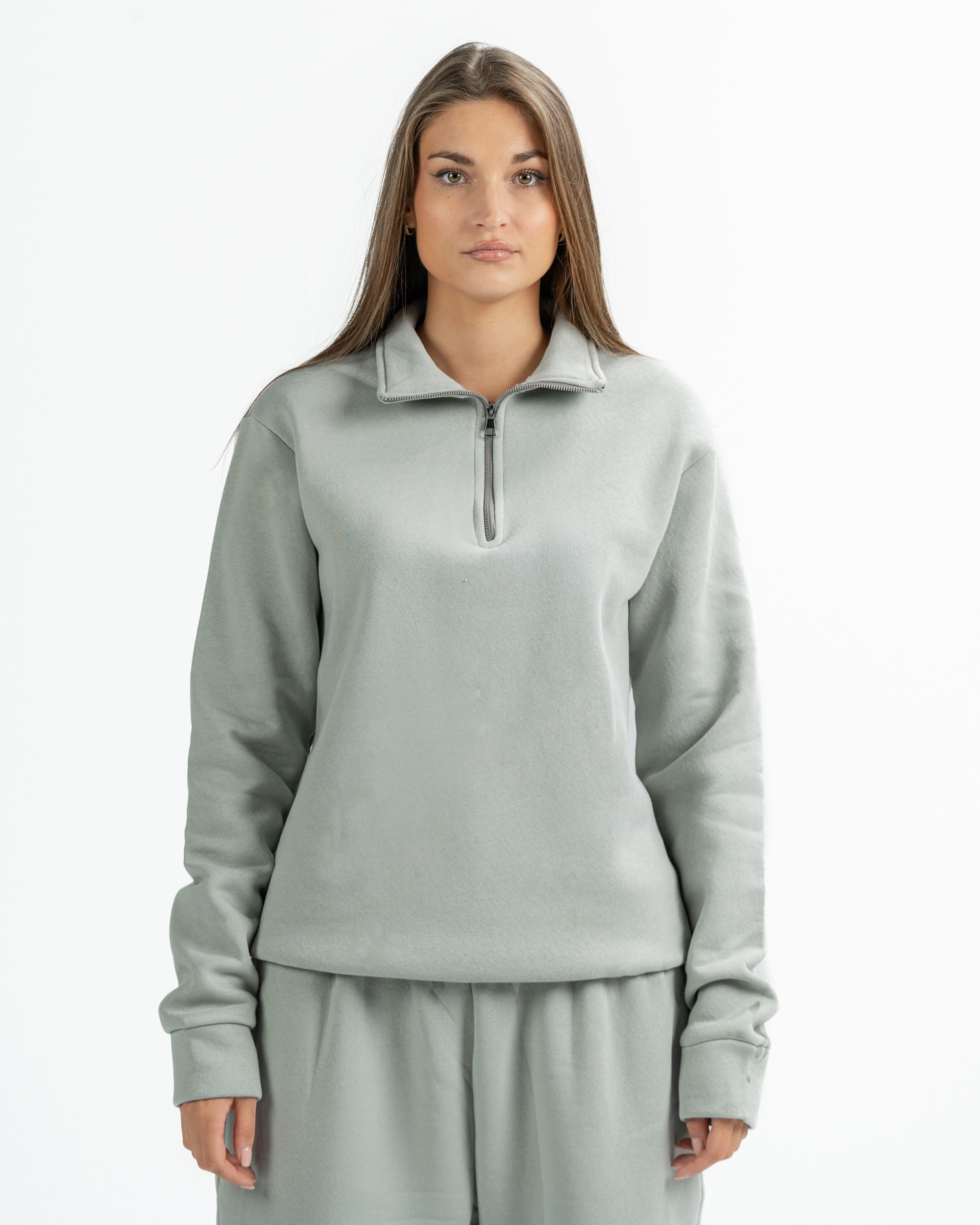 Quarter Zip in light grey