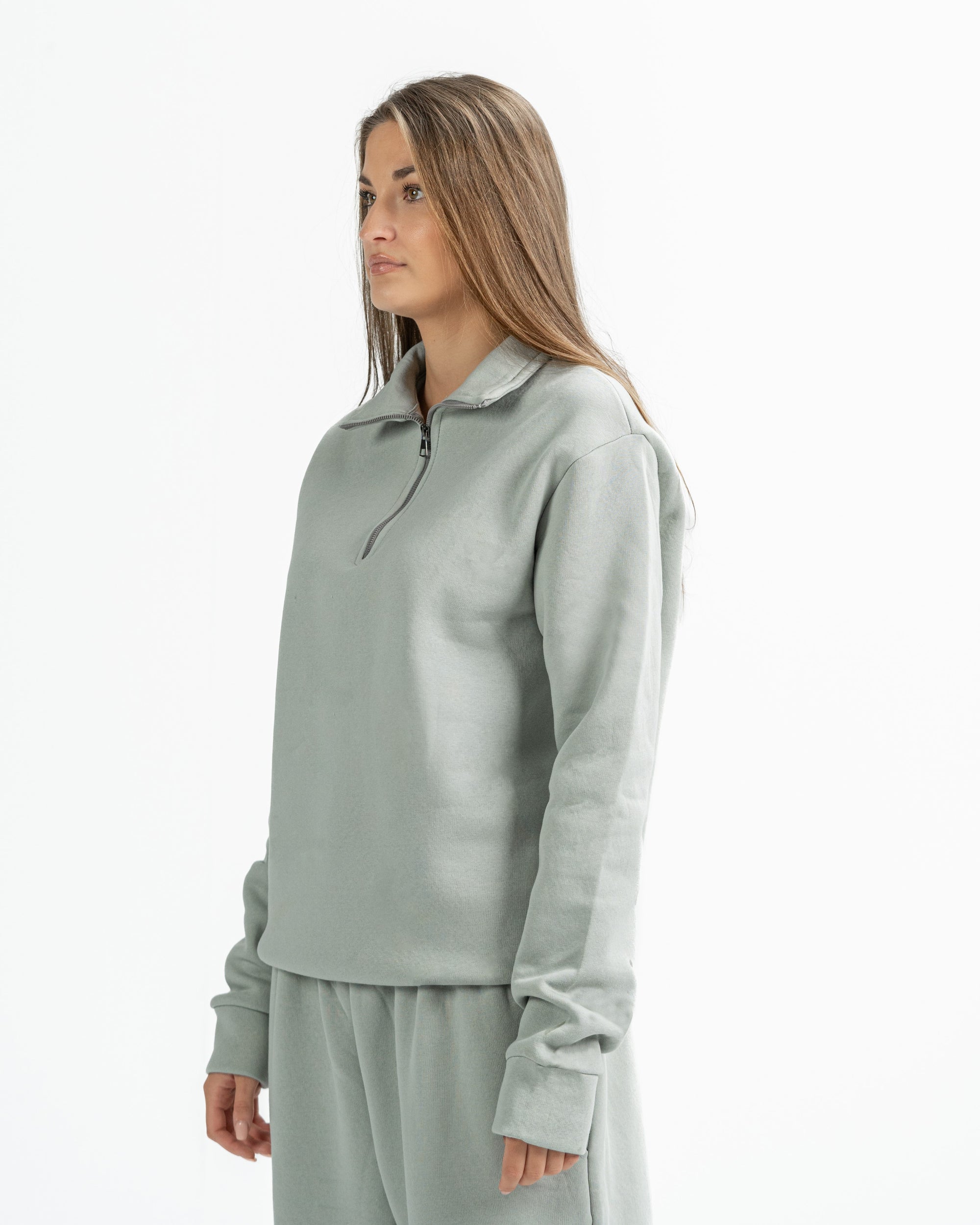 Quarter Zip in light grey