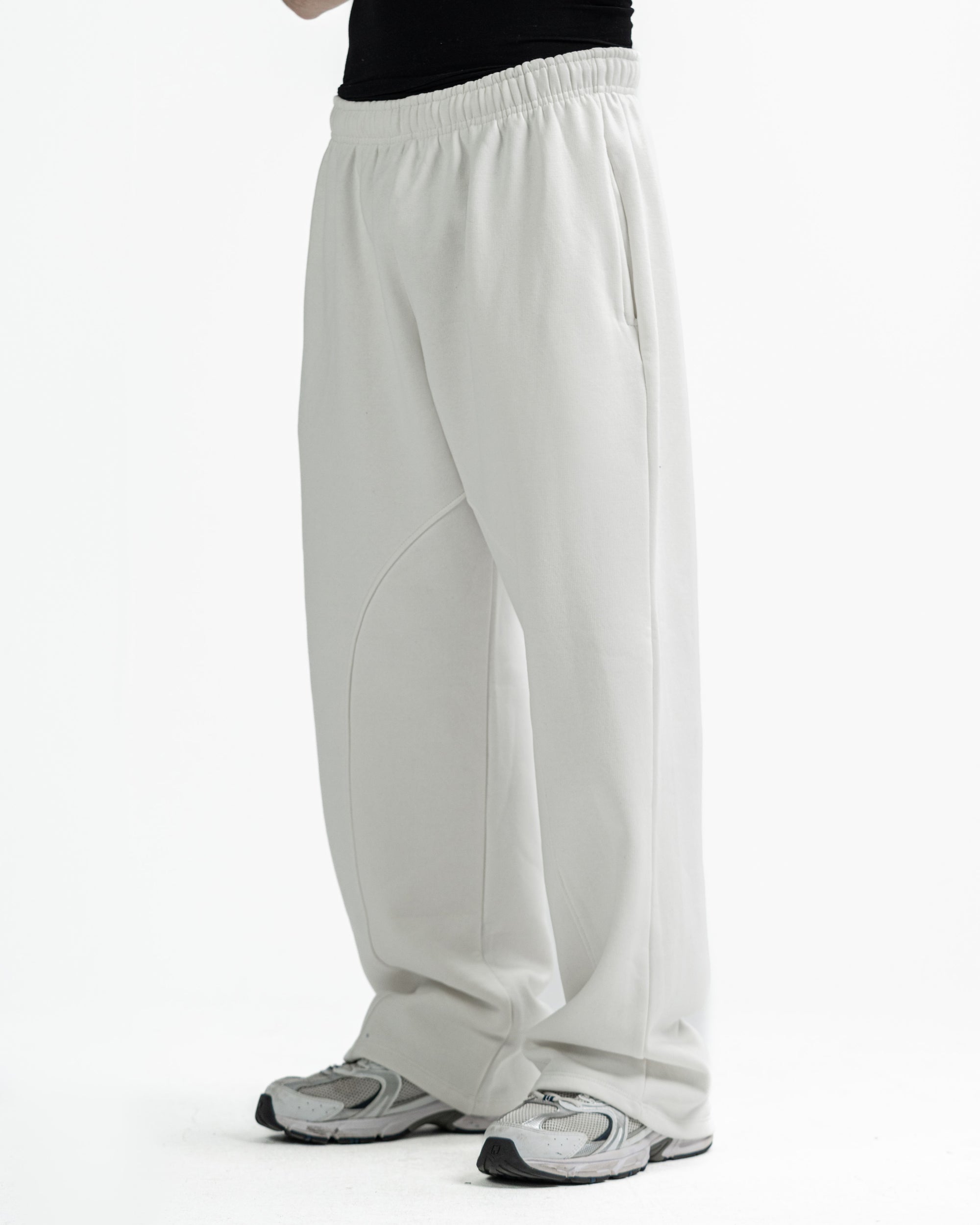Blank Sweatpants in white