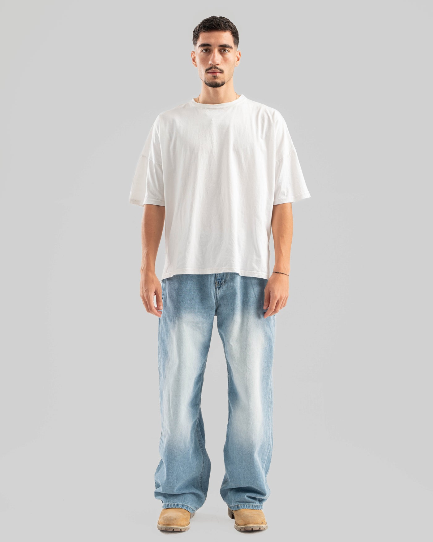 BAGGY DENIM IN ICE BLUE