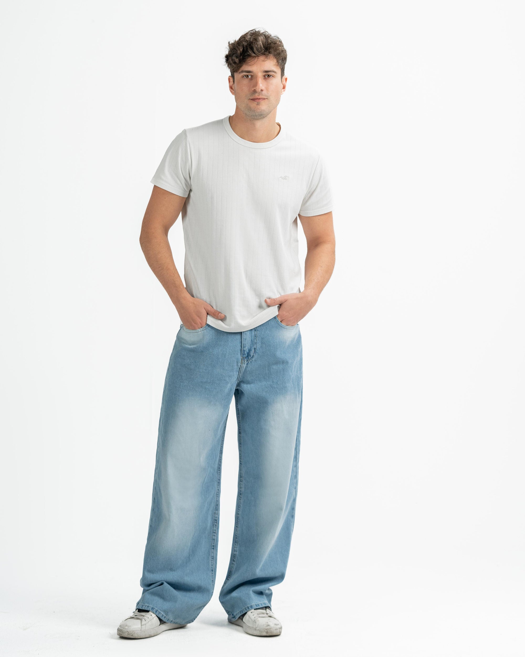 Baggy Denim In Ice Blue