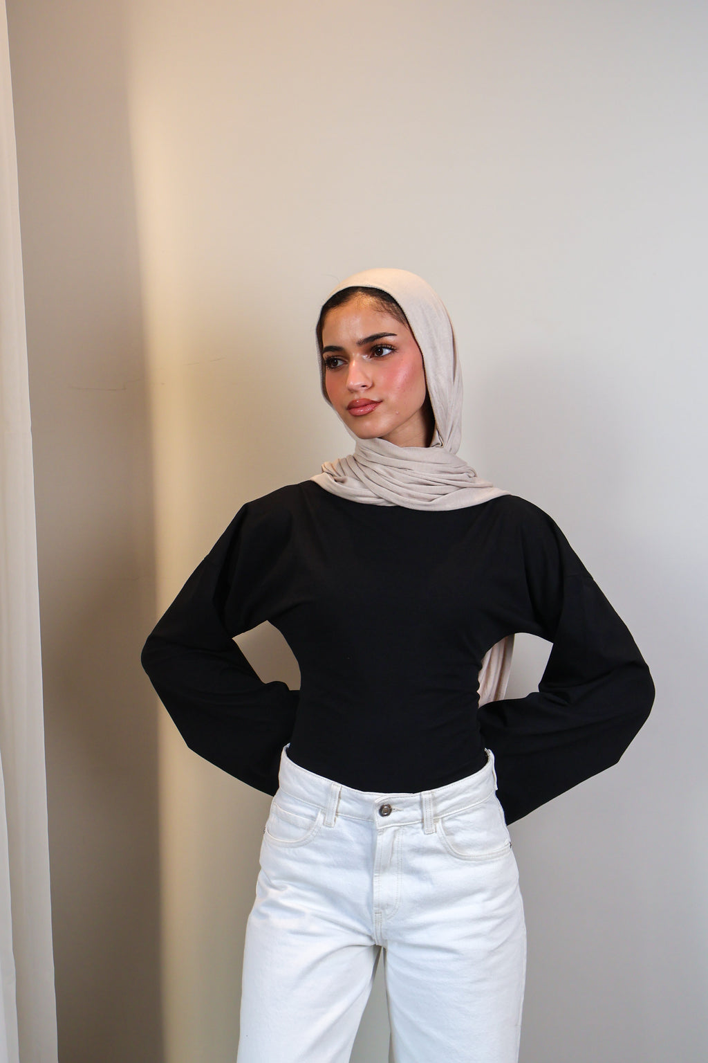 Boatneck Shaping Waist Top Full Sleeve
