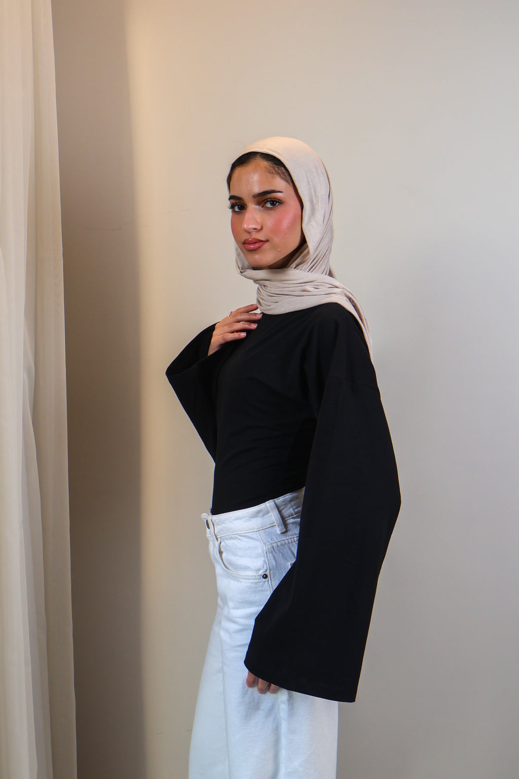Boatneck Shaping Waist Top Full Sleeve