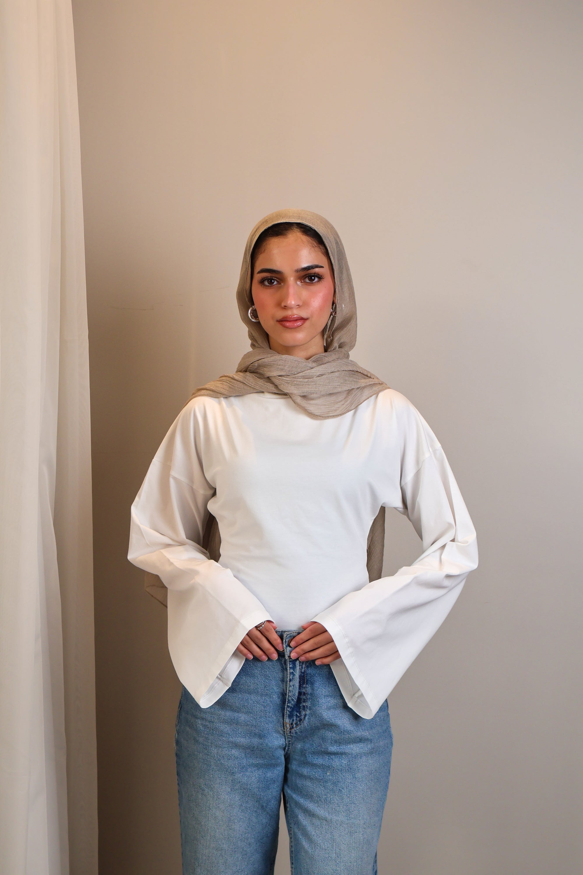 Boatneck Shaping Waist Top Full Sleeve
