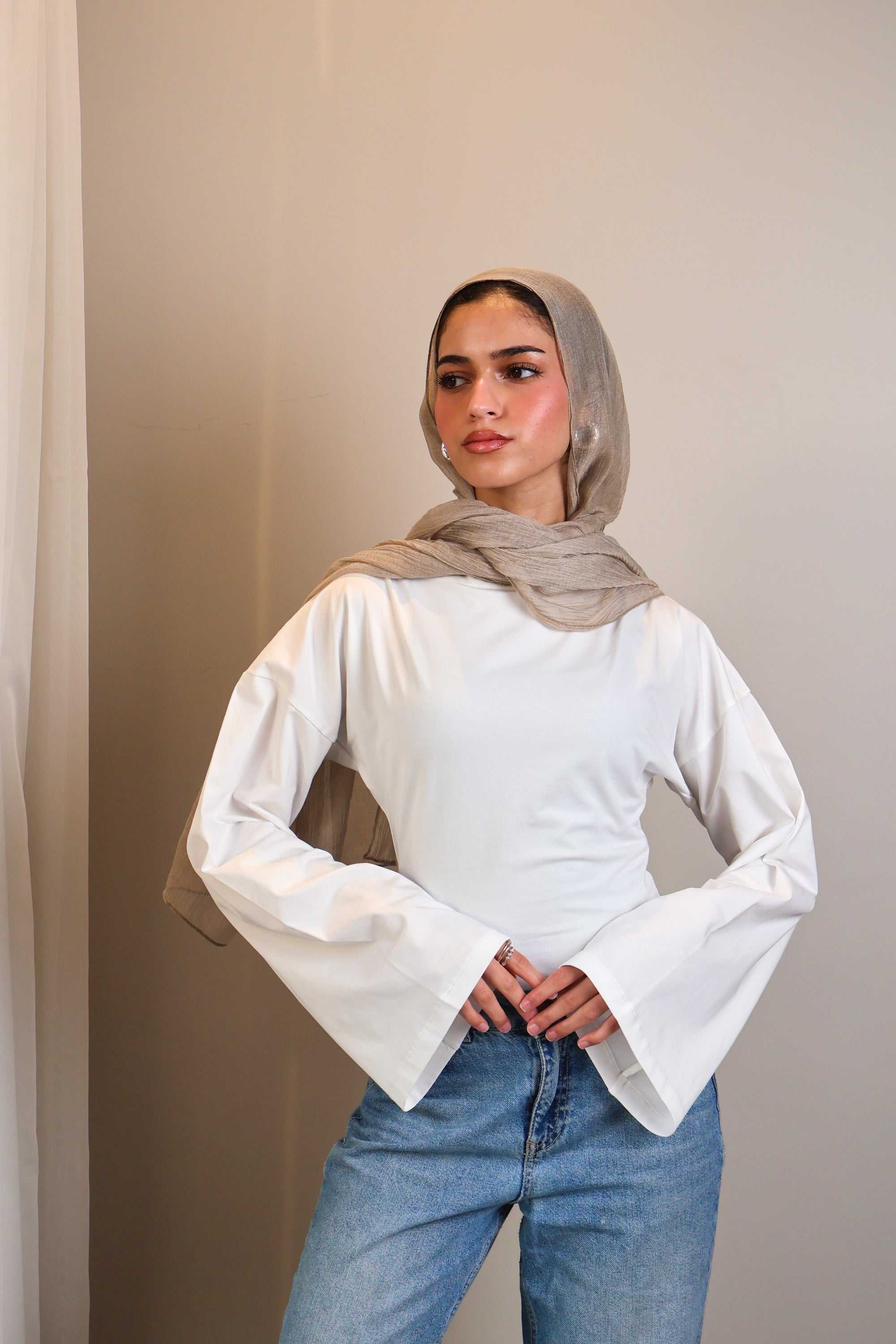 Boatneck Shaping Waist Top Full Sleeve